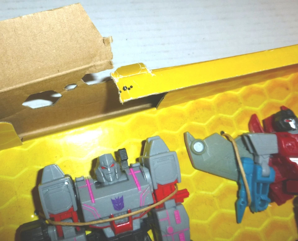 Transformers: Optimus Prime, Bumblebee, Megatron, Starscream Figure Set READ - Image 4 of 4