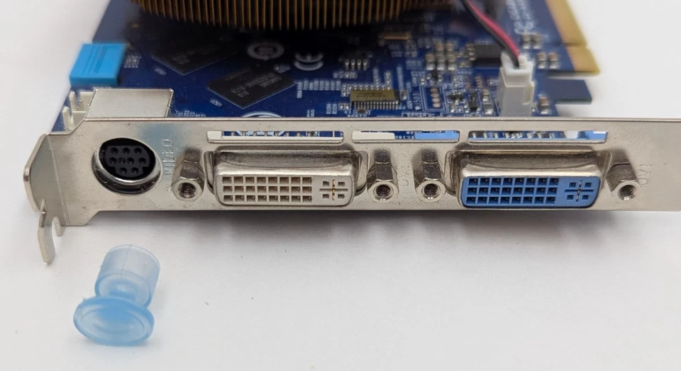 GIGABYTE NVIDIA GeForce 8800 GT 512MB GDDR3 256-bit Graphics Card GV-NX88T512HP - Image 4 of 4