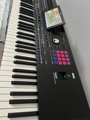 Korg Pa5X 76 Professional Arranger Electronic Keyboard Touchscreen