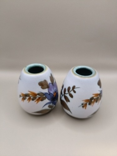 Vintage Small Hand Painted Gouda Holland Flora bud Vases 4” Tall 1041 Fiona - Picture 4 of 6
