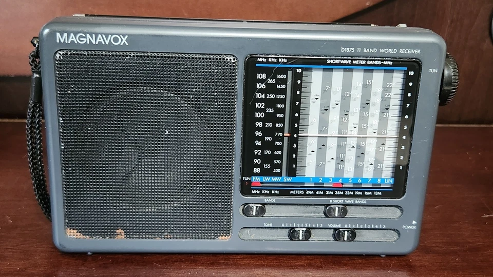 Magnavox D1875 мульти 11-полосный ресивер FM/LW/MW/SW радио нуждается в очистке контактов - Изображение 2 из 4