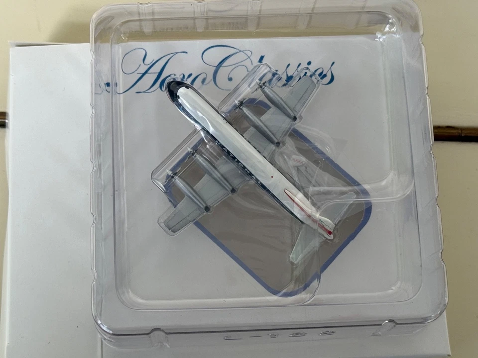 Aeroclassics 1/400 scale National Airlines L-188 Electra-MIB with Boarding Stair - Image 4 of 4