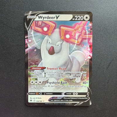 The Pokemon Company TCG Wyrdeer V 134/189 Astral Radiance UR Holo 220 HP EN