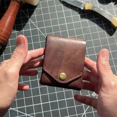 Slim Minimalist Bi-Fold Wallet with ID Card Holder & Complimentary Fountain Pen