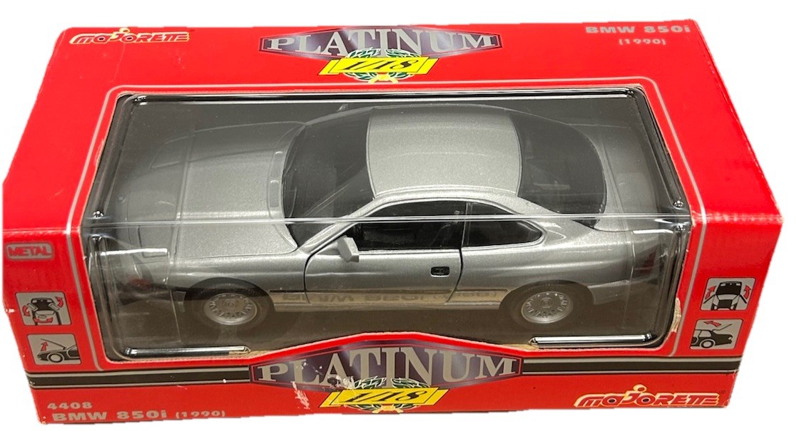 Majorette Platine 1/18 – BMW 850i 1990 – Argenté – Réf 4408 – Occasion