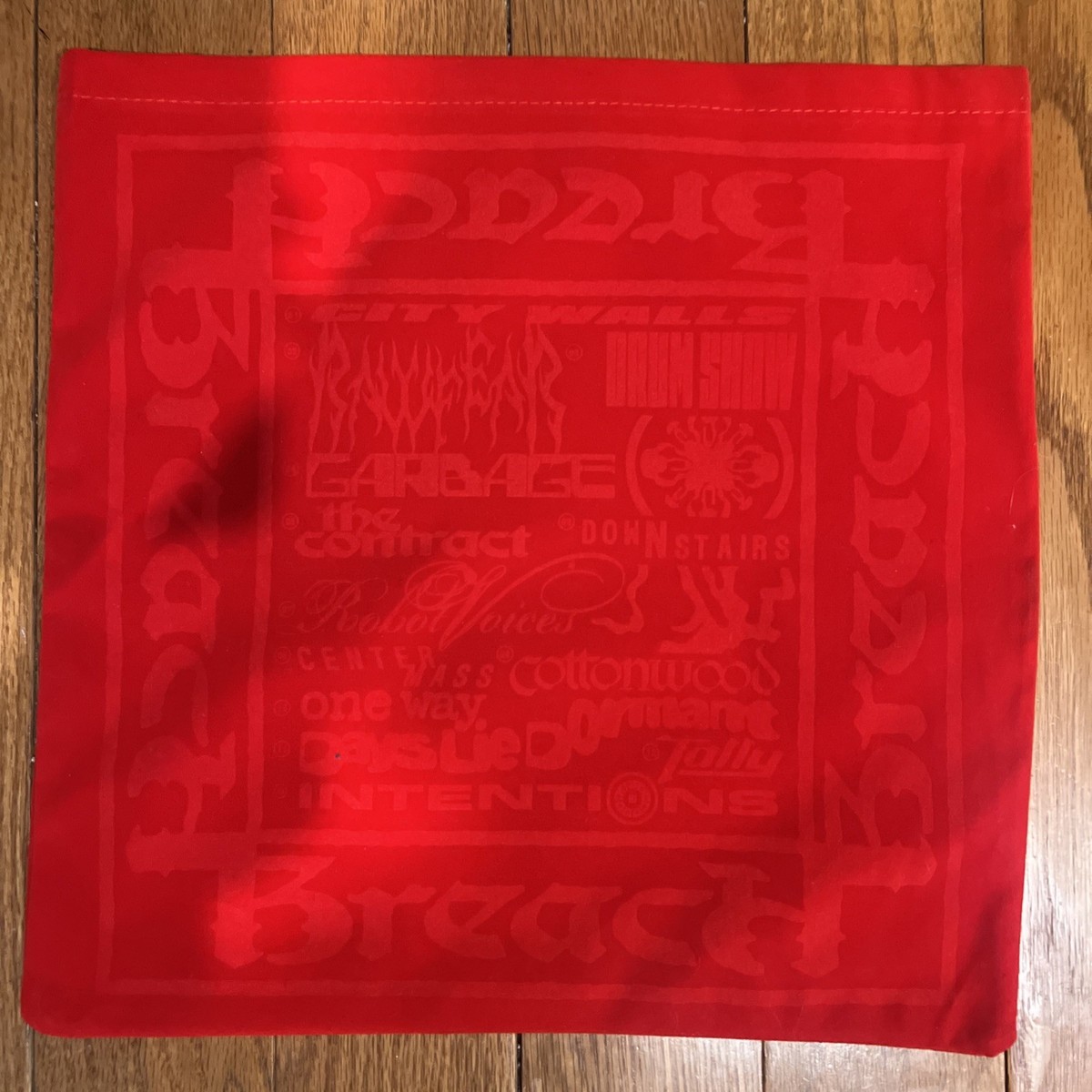 Twenty One Pilots - Breach Red Velvet Vinyl Sleeve / Record Dust