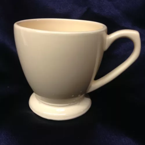 THOMAS O'BRIEN 2004 CLAIR FOOTED MUG CUP CREAM OR LIGHT YELLOW COLORED 12 OZ