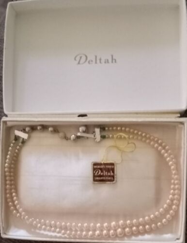 Worlds Finest Simulated Pearls Signed Deltah - Afbeelding 1 van 8