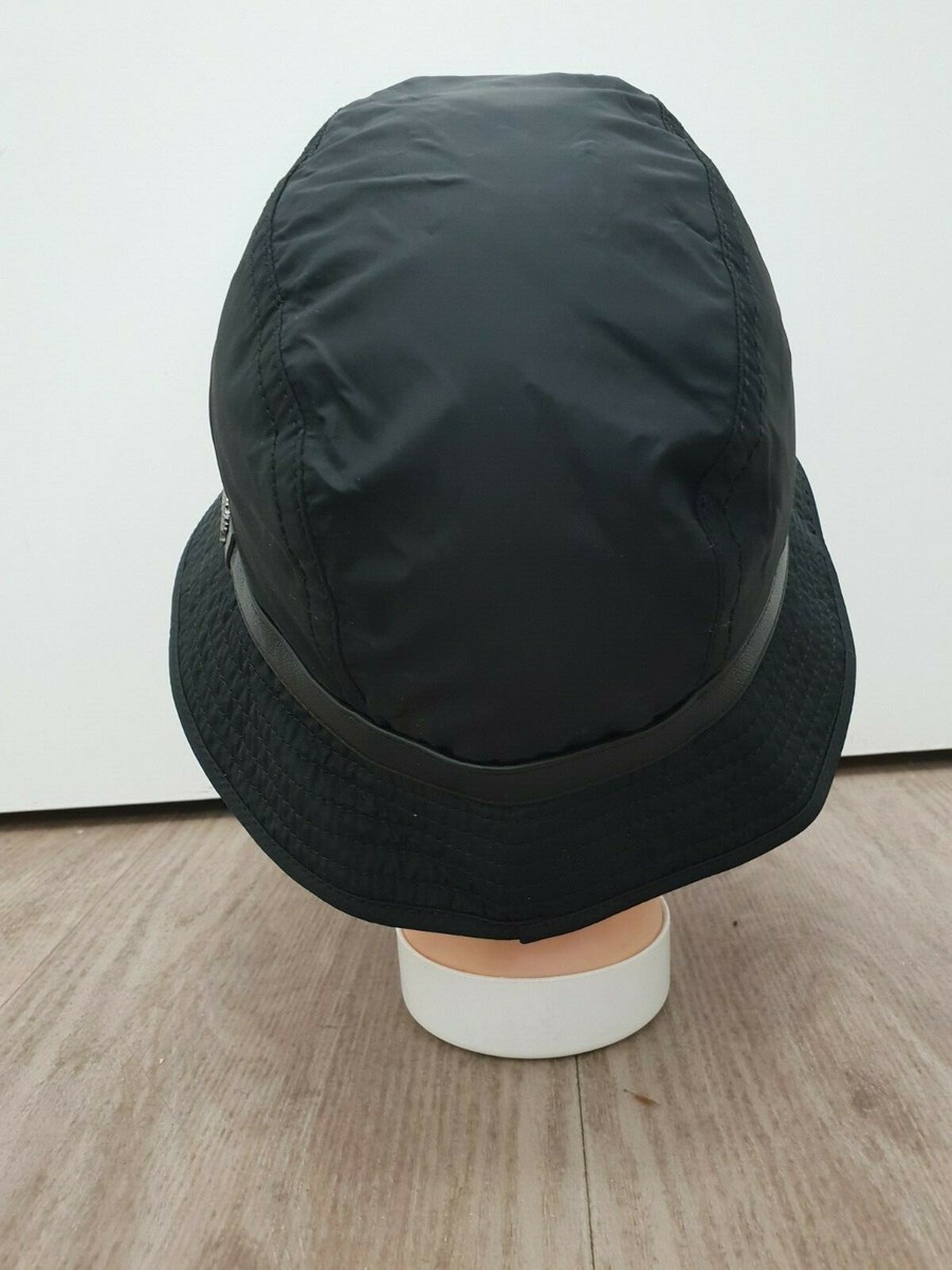 Burberry Black Packable Nylon Bucket Hat Nova Check Lining Size M Authentic Burberry Rain Bucket Hat Black with Nova Check Lining Size L  main image 3