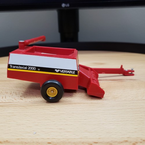 Scale Models Versatile Trans/axial 2000 Pull Type Combine Louisville Farm Show - Picture 5 of 15