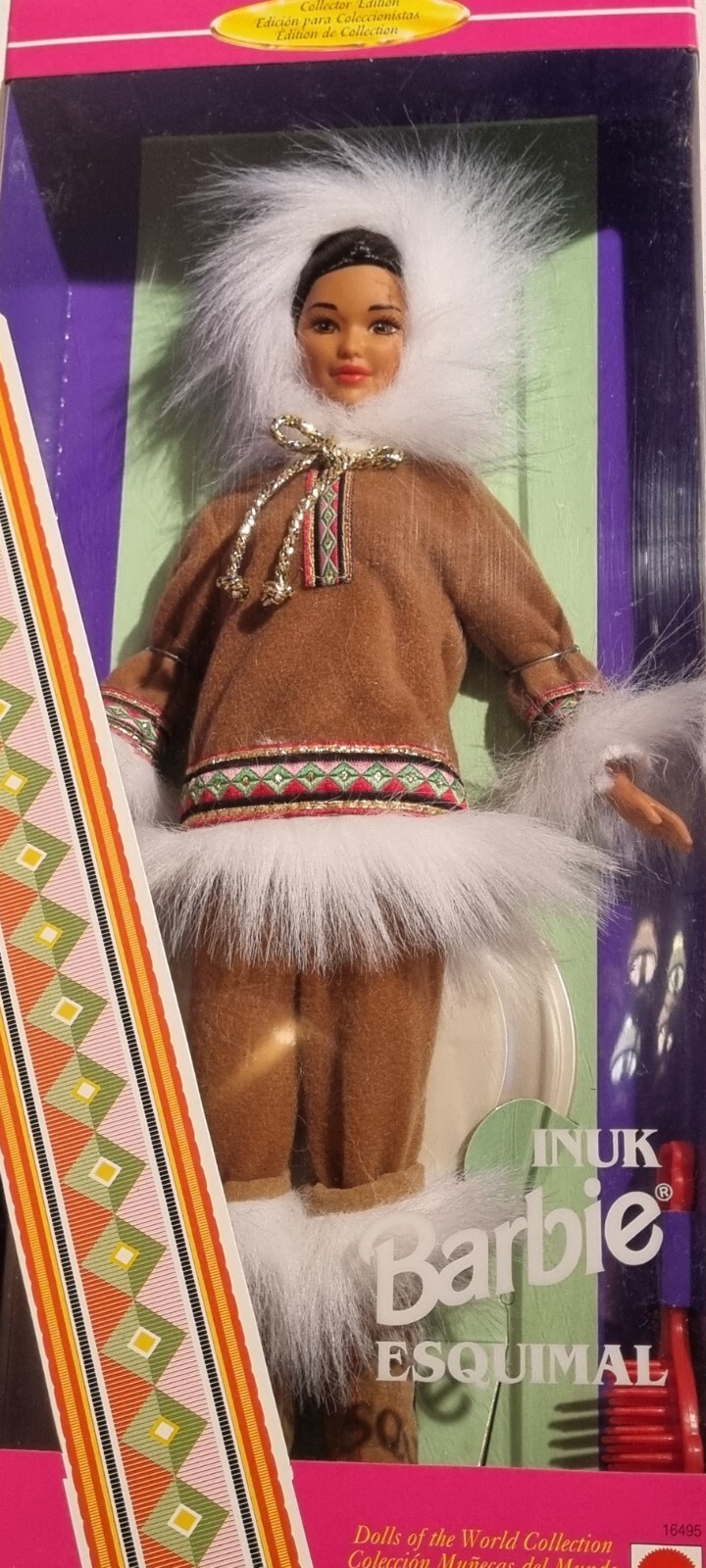 Décoration Vintage : Poupée Barbie Inuk Esquimale Mattel 1996 pour Vitrine de Collectionneur