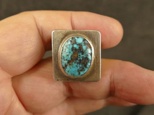 NAVAJO 17X13MM TURQUOISE INGOT SILVER RING 13.3 GMS VINTAGE BISBEE ESTATE