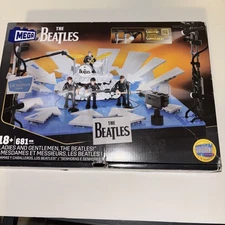 THE BEATLES on Ed Sullivan Show - MEGA Showcase 681 pc lighted set - New/Sealed