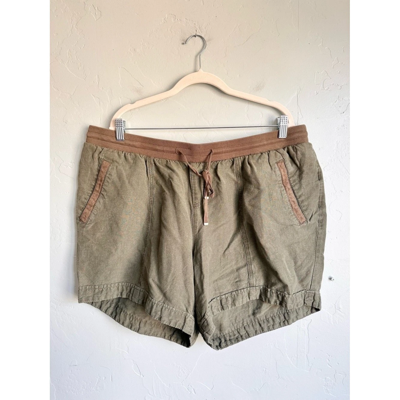 Lane Bryant Women's Olive Green Linen Blend Summer Shorts Size 18/20