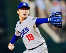 YOSHINOBU YAMAMOTO 8x10 PHOTO LOS ANGELES DODGERS WM