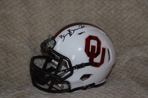 MINI CASCO FIRMADO/AUTOGRAFIADO POR BILLY BOWMAN JR OKLAHOMA SOONERS CON CERTIFICADO DE AUTENTICIDAD - Imagen 2 de 4
