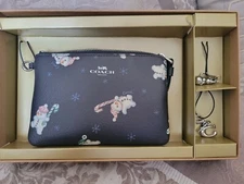 NEW! Coach Corner Zip Wristlet Blue Snowman Boxed Gift Set with Removable Charms