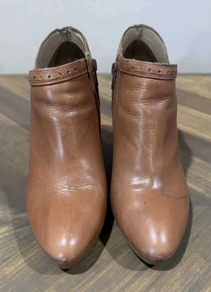 Jack Rogers | Classic Women's Tan Leather Wedge Emery Ankle Boots Sz 8.5M - Image 2 of 4