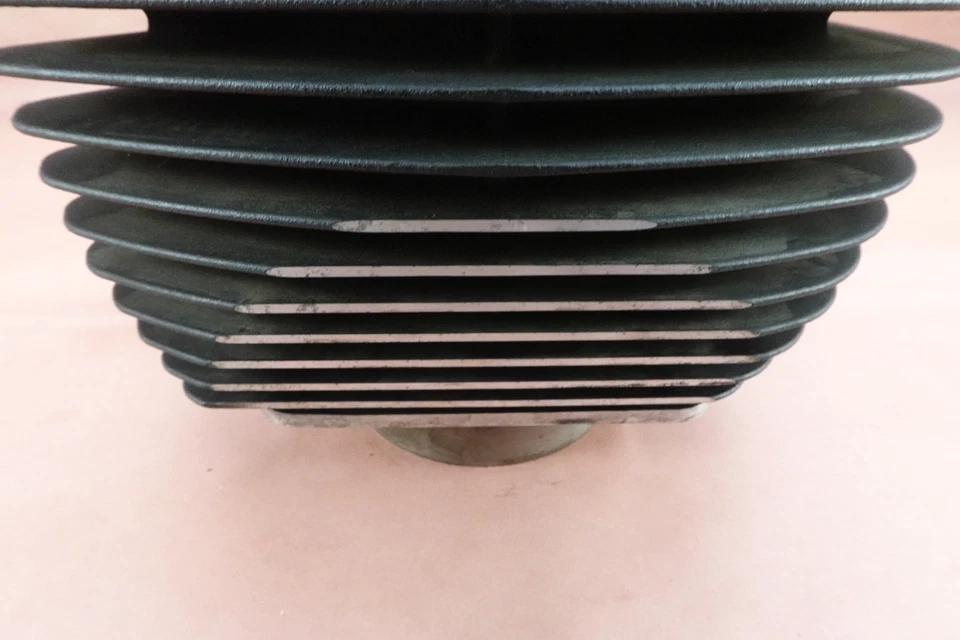 Harley Davidson Fat Bob 2018-2024 jarra de cilindro de motor FXFBS 114 Foto 2 de 4