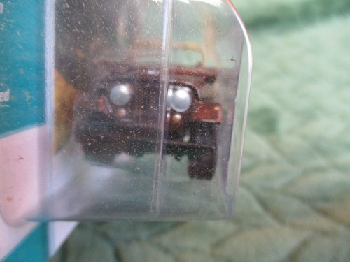 Jeep Johnny Lightning Classic dorado CJ-% Golden Eagle - Imagen 3 de 7