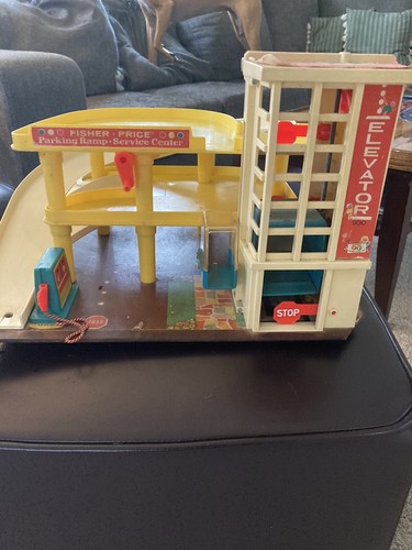 Garage FISHER PRICE ELEVATOR 930 - Jeux & Jouets