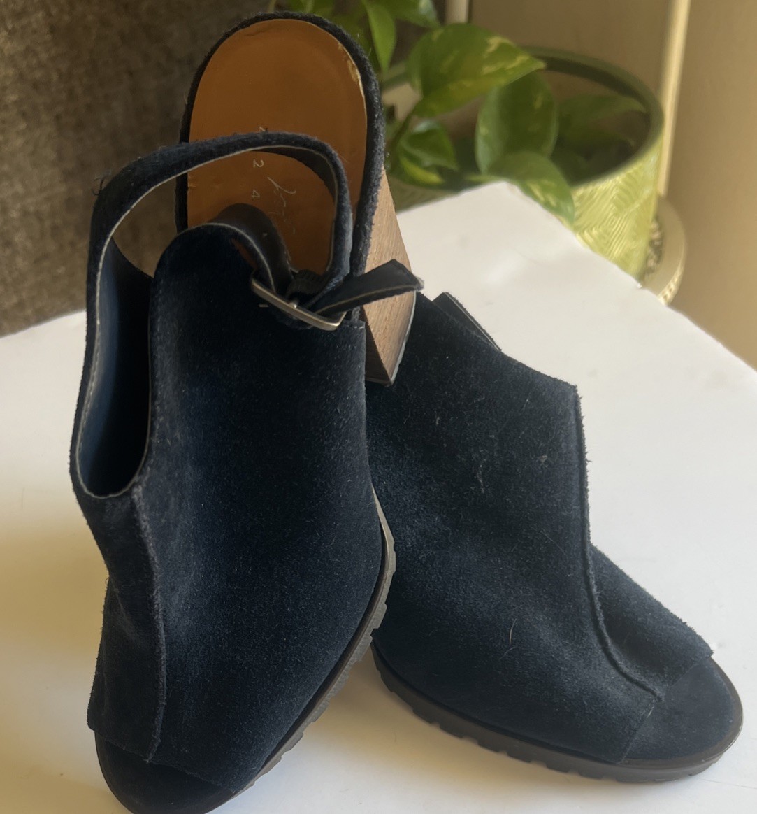 SAOLA Stivaletti Lord & Taylor ritagliati blu navy taglia 10 shootie pelle tacco a blocco suola a strappo