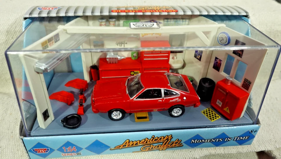 Ford Mustang II 1977 1/64 MotorMax American Graffiti Foto 2 de 3