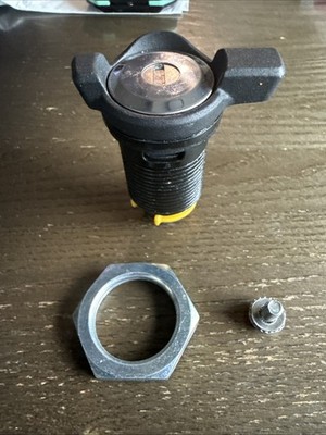 UNDERCOVER ELITE REPLACEMENT LOCK ASSEMBLY- BOLT LOCK TECHNOLOGY - KEY MATCH