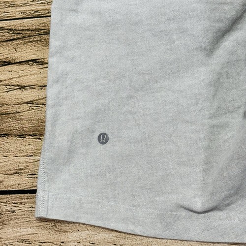 Lululemon Shorts Mens 34 Gray Chino Athletic 10“ Casual Stretch Lightweight - Picture 3 of 6