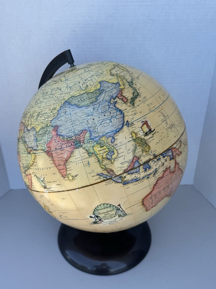 A 1960s globe showing the USSR in full Cold War glory — geopolitical history you can spin with your finger.