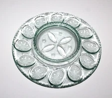 Longaberger Glass Egg Plate 2000 Green Transparent #35670 w/Box Made in the USA