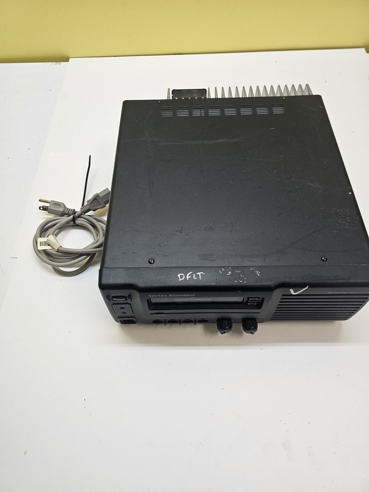 Vertex Standard VXR-7000U UHF Desktop Base Station Radio Repeater VXR ...
