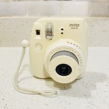 Fujifilm Instax Mini 8 Instant Camera Vanilla White Works Great Read
