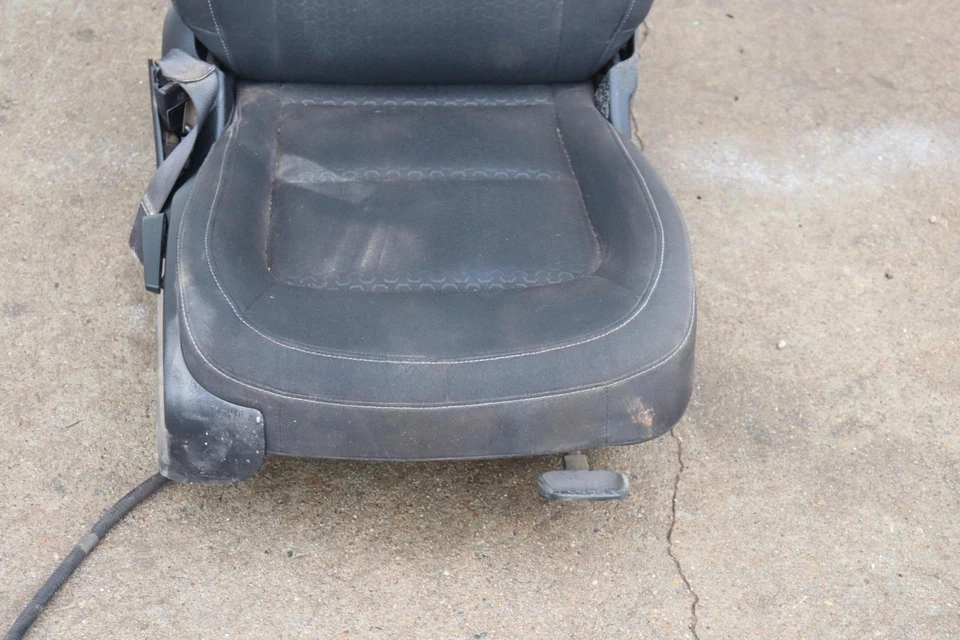 GMC CANYON 2015-2020 doble cabina asiento delantero derecho del lado del pasajero tela OEM Foto 3 de 4