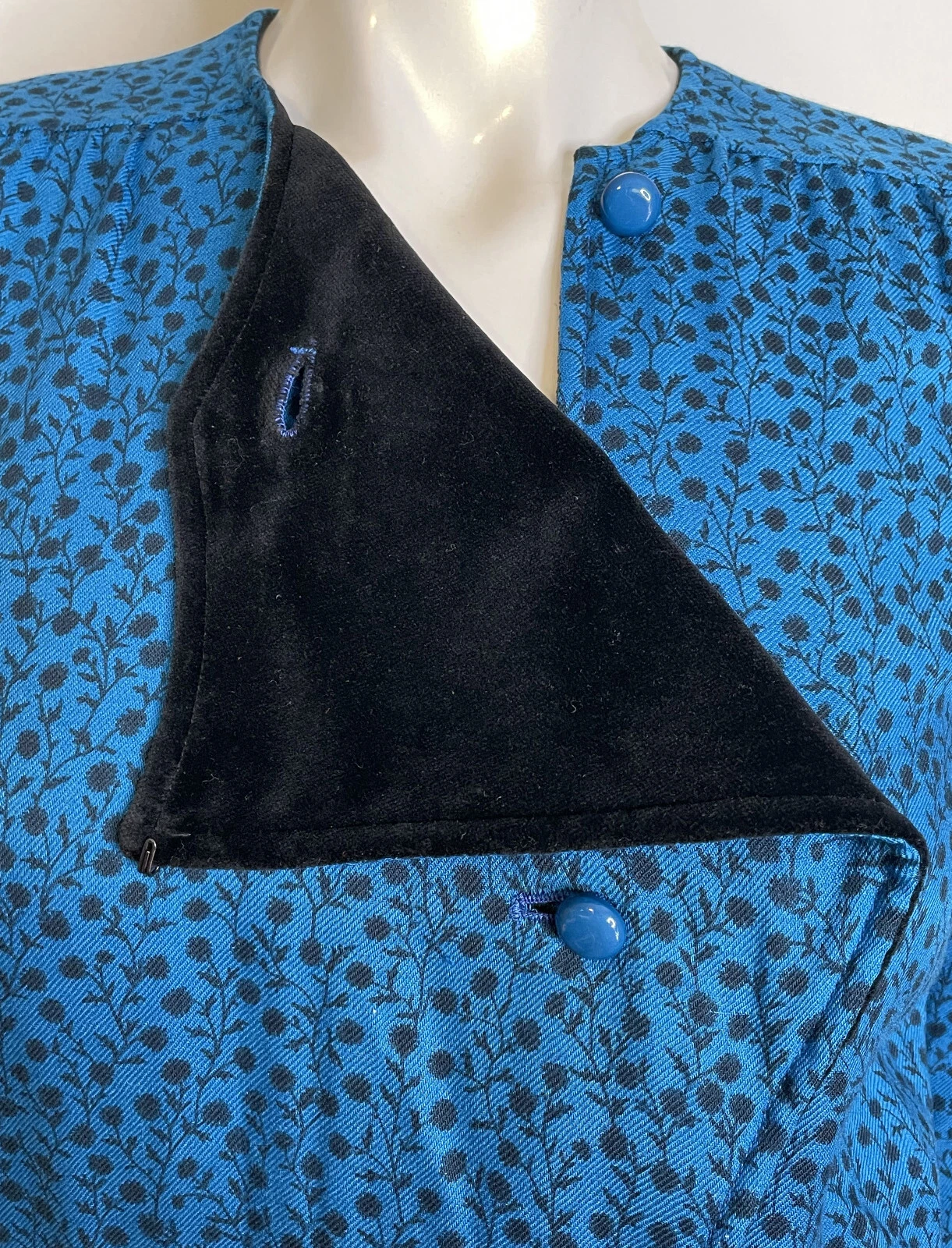 Abito Vintage Valentino Boutique Blu Floreale Lana 10 Gonna Pieghettata LS Bottone Fnt