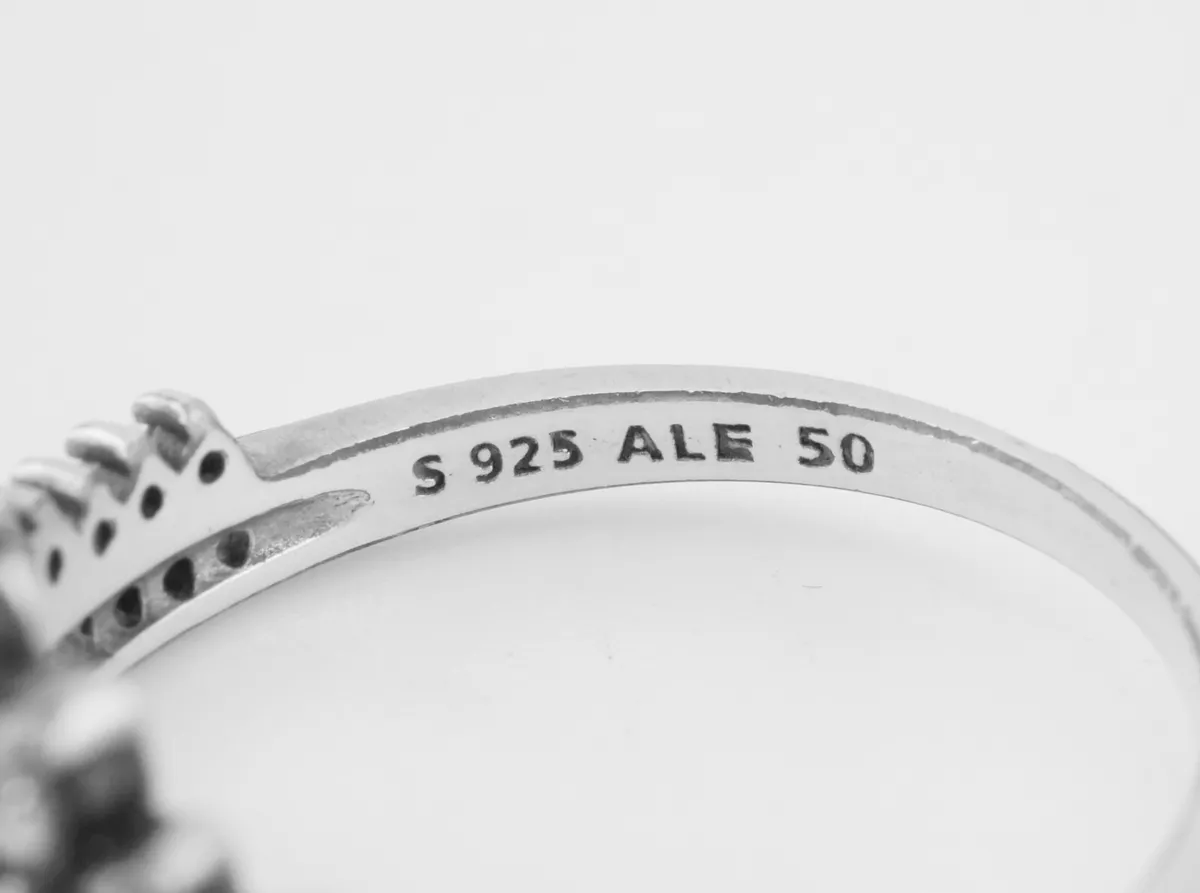Beautiful Genuine Pandora Sterling Silver Princess Tiara Wishbone