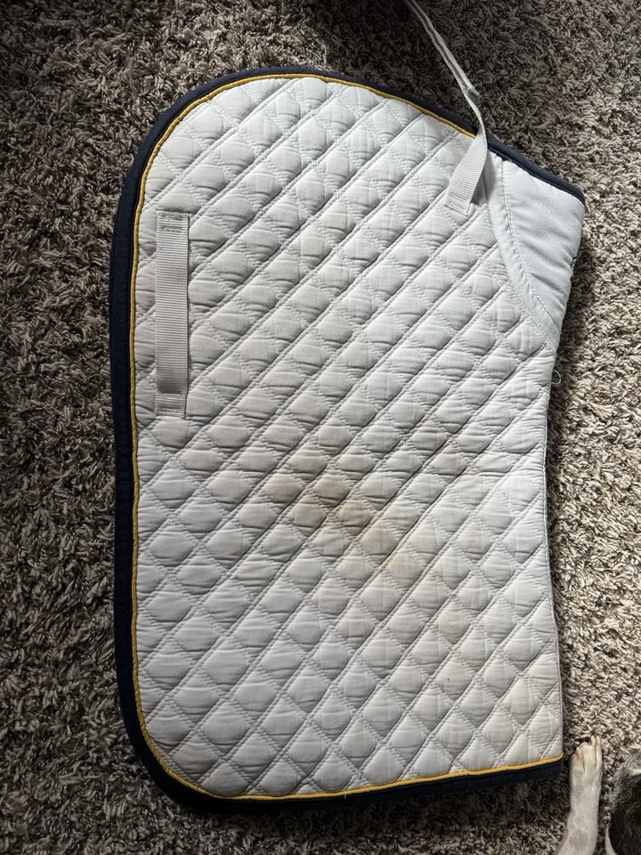 Almohadilla de sillín Beval blanca y azul marino/dorada inglés AP Foto 2 de 4