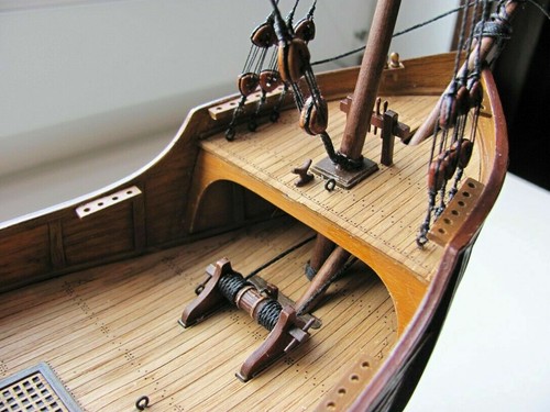 Heller Santa Maria 1:75 - laser cut wooden deck for model - Picture 6 of 12