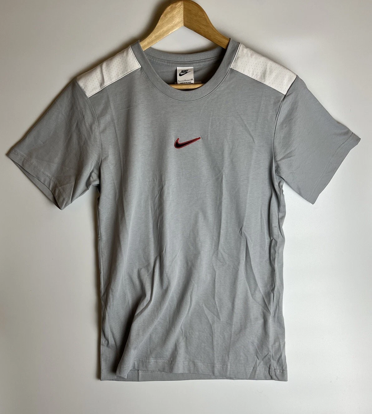 Nike Sportswear SP Graphic T Shirt Wolf Grey Size Small New With Tags FQ8821-012
