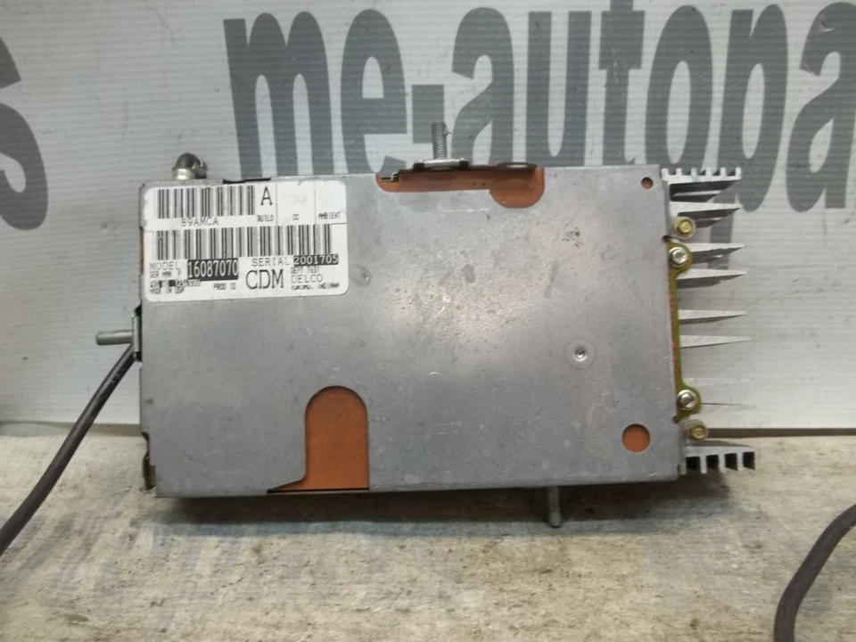 Cadillac Allante 1993 amplificador estéreo de radio de audio de fábrica 16087070 Foto 2 de 4