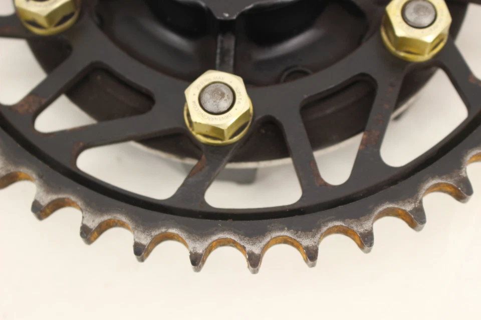 Juego de tuercas de buje central piñón trasero Suzuki GSXR1000 2011 64610-47H00 Foto 3 de 4