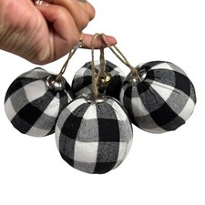 Buffalo Check Ornaments - Set of 4 Farmhouse Christmas Tree Decorations WP66Q1