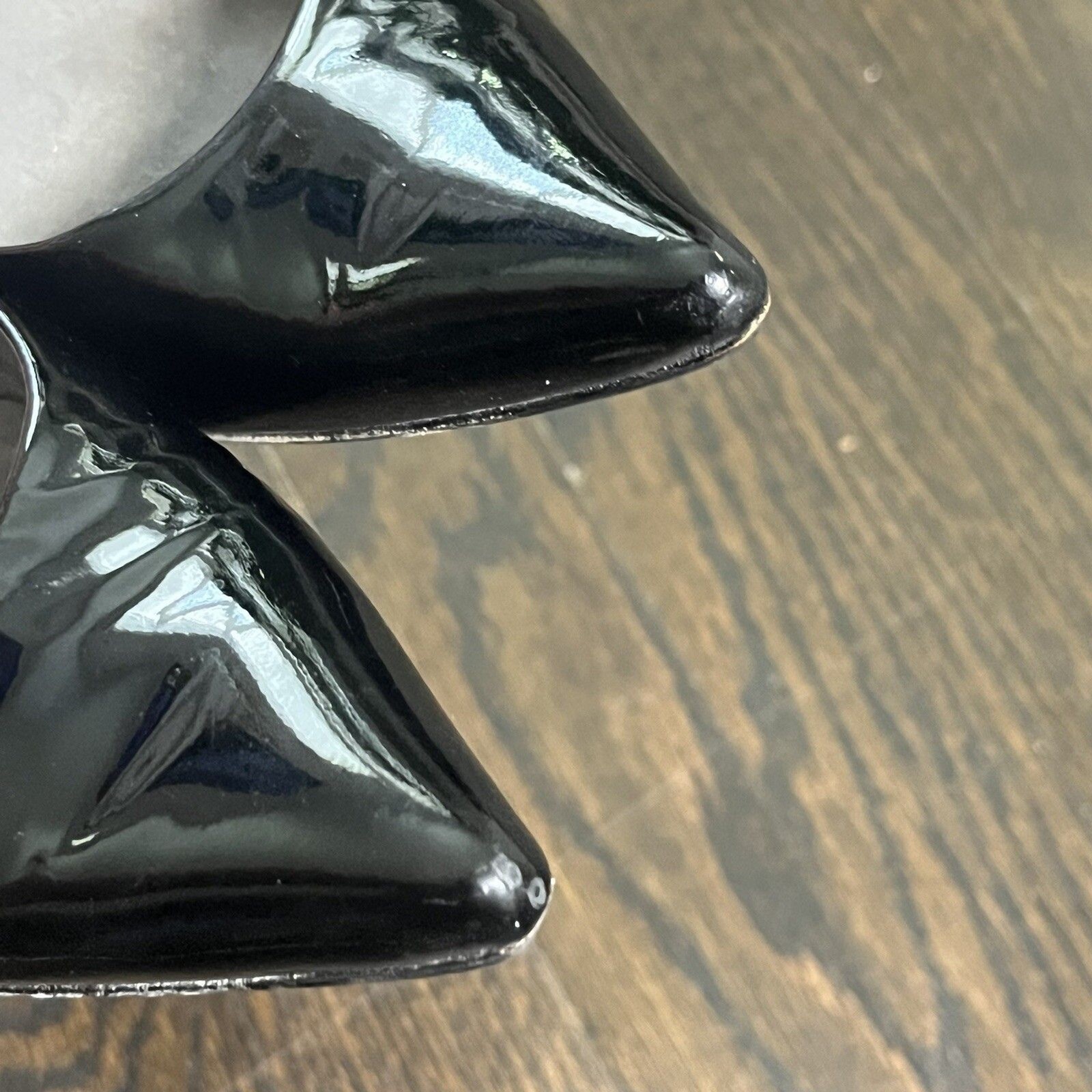 Stuart Weitzman Pumps 8 Narrow Pointed Toe Kitten Heel Black Patent Leather