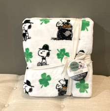 Snoopy Berkshire Blanket Lucky Clovers Pot of Gold 90x90 Full/Queen