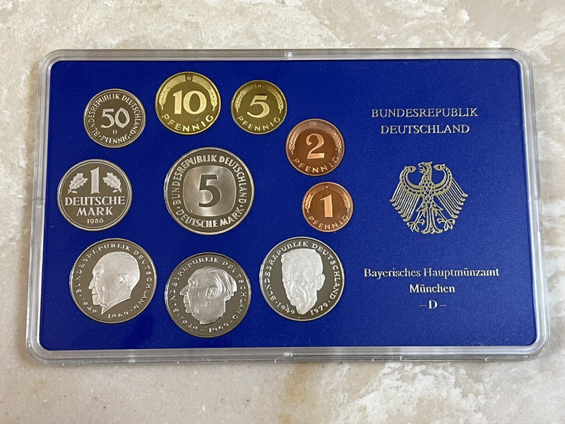 1993 German 10 Pc Uncirculated Proof Coin Set in Original Plastic Case Munich