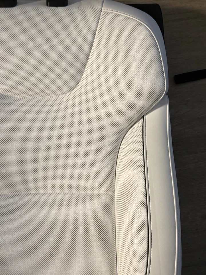 Tesla 2021-2023 1587618-71-E Model S Rear Seat Upper Tuxedo - Image 4 of 4