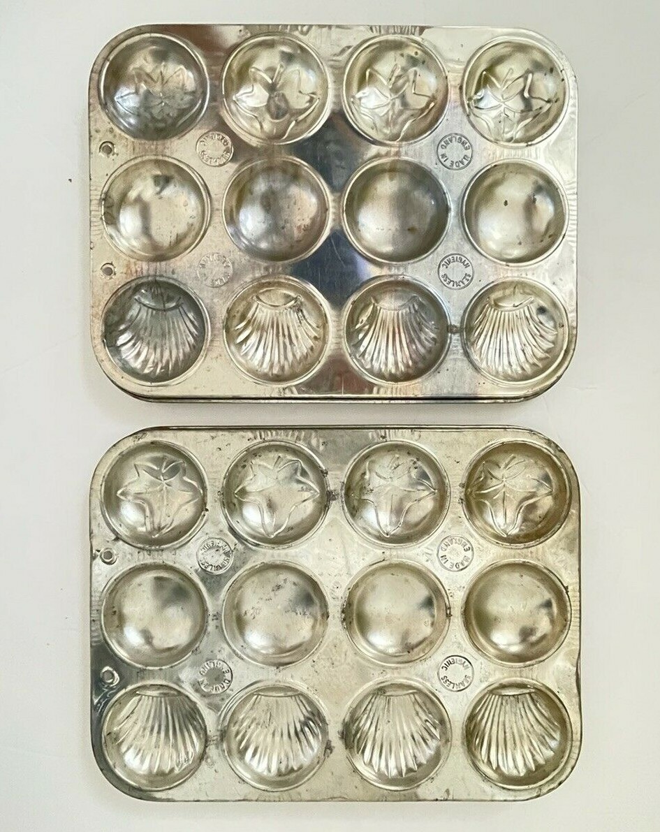 Seamless Hygenic Bun or Madeleine Pans, England, S/2