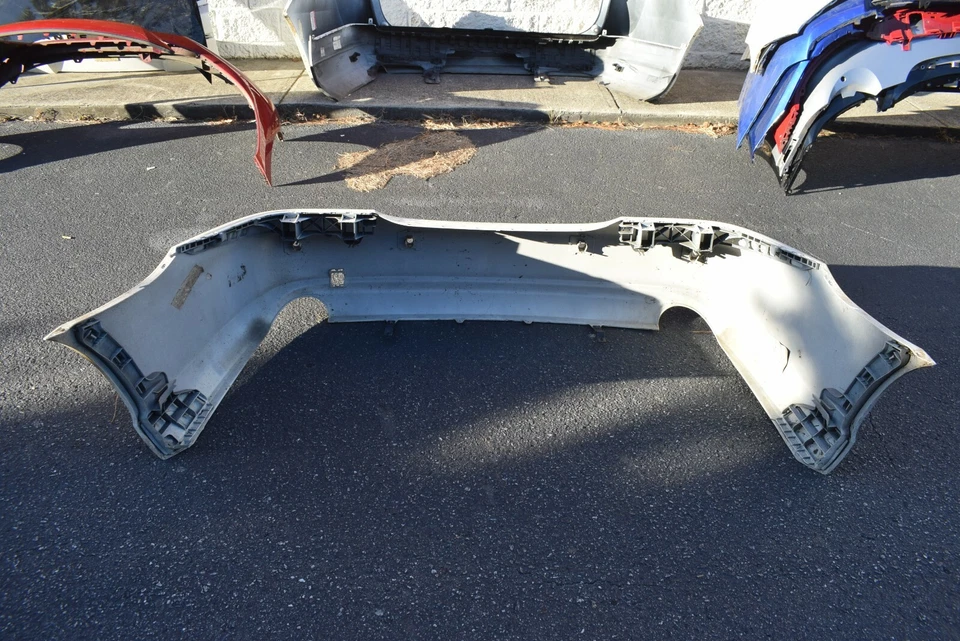 PARAGOLPES TRASERO MERCEDES BENZ CLS 63 AMG FÁBRICA OEM 2007-2008  Foto 4 de 4