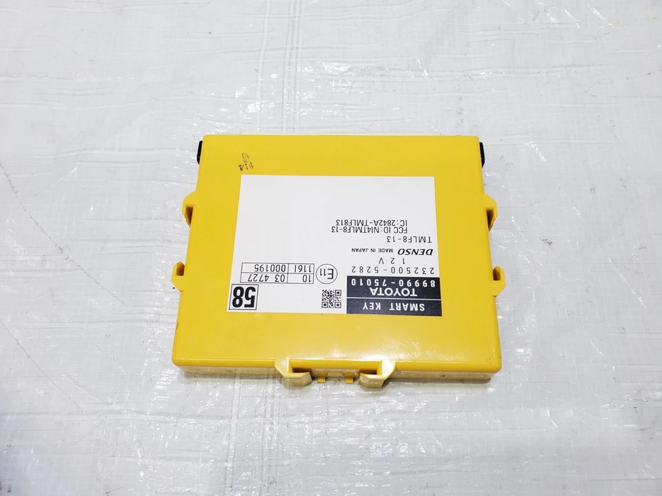 Módulo informático llave inteligente Lexus HS250H 2010-2011 OEM 89990-75010 Foto 4 de 4