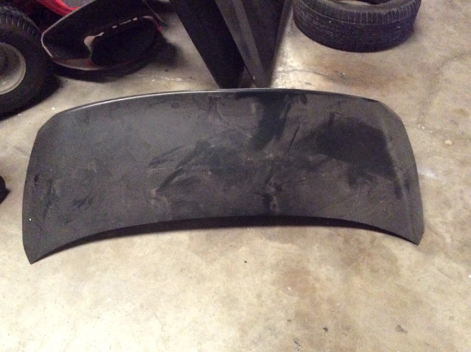 Tapa de maletero Lexus LS460 2009 pequeños daños Foto 2 de 3